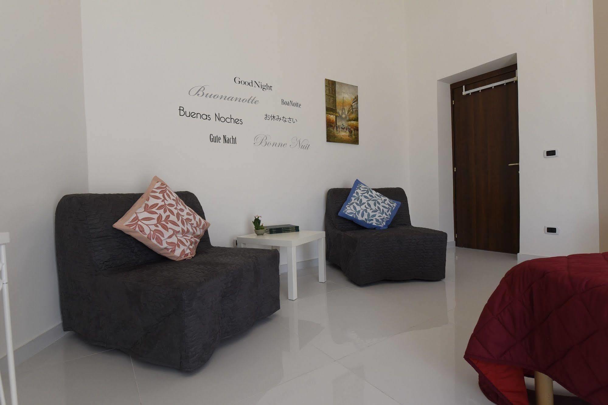 פומפיי Evita House B&B מראה חיצוני תמונה