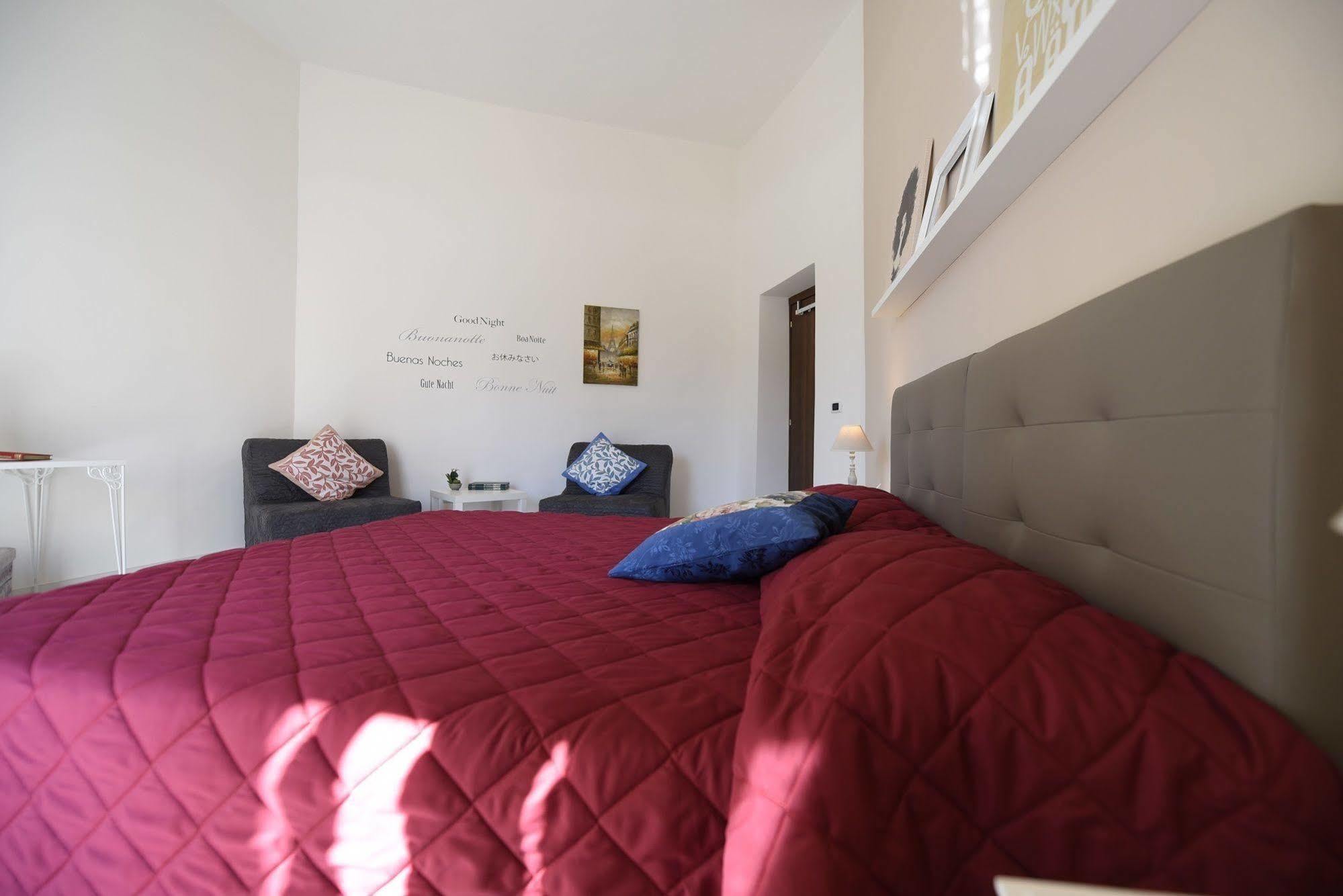 פומפיי Evita House B&B מראה חיצוני תמונה